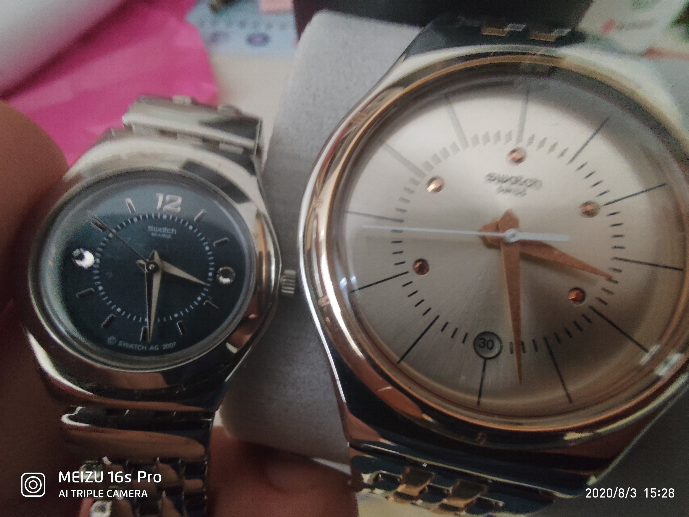 我这两个手表放着半年没戴了，时间也不咋差啊1