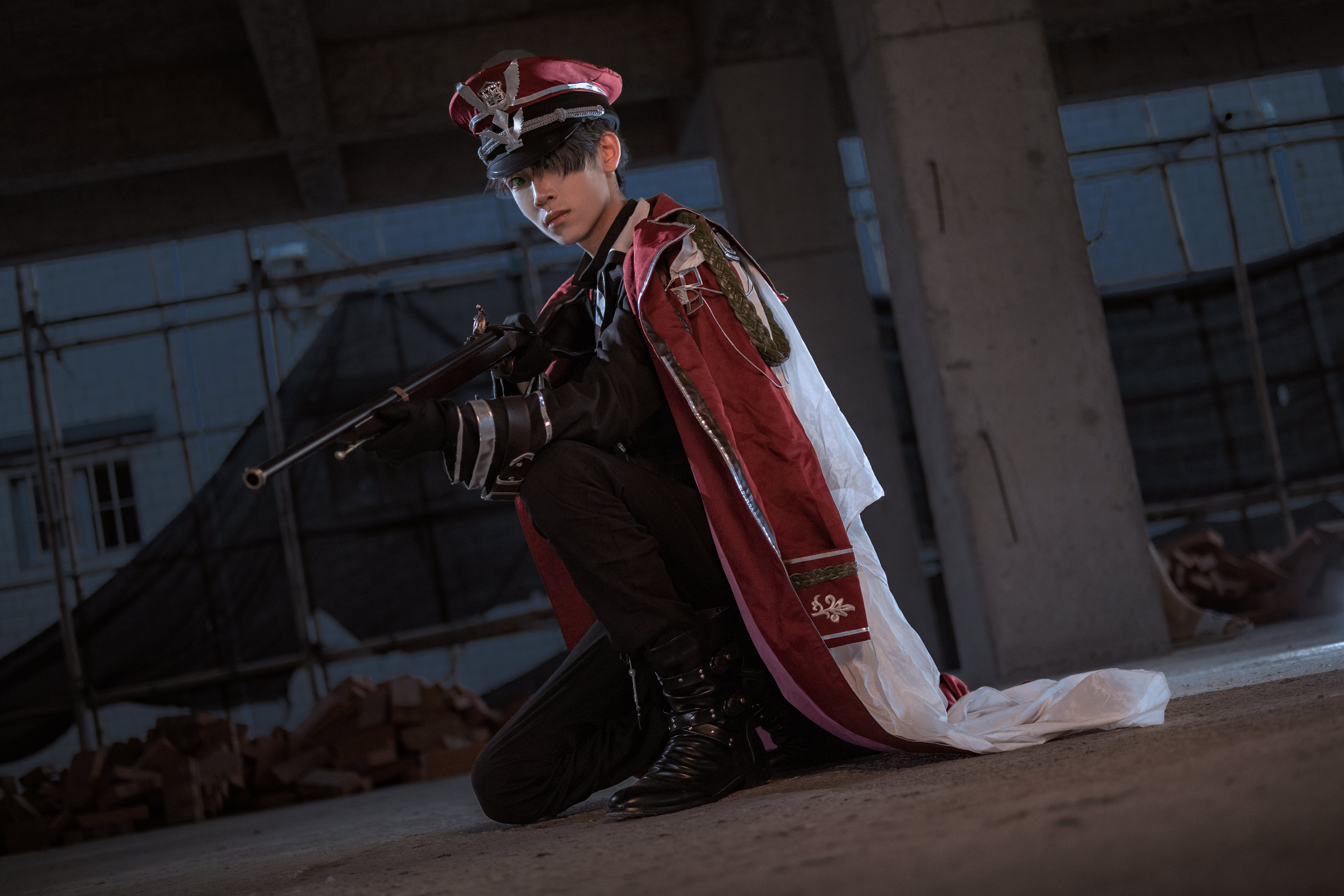 男弹药二三觉cos还原我心中的的暴力美学大狙