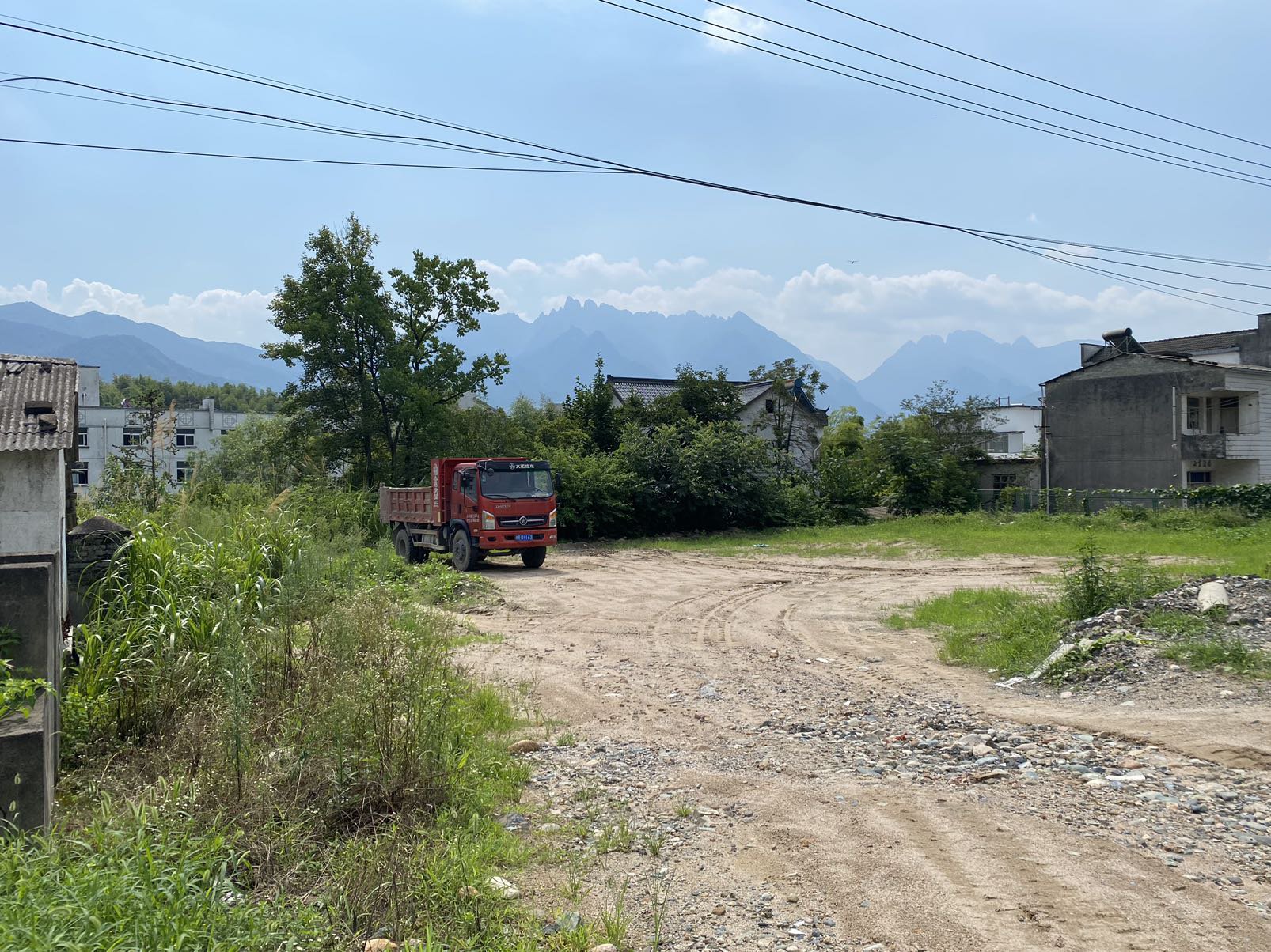 别人想办法走出大山 我想办法回到了大山3