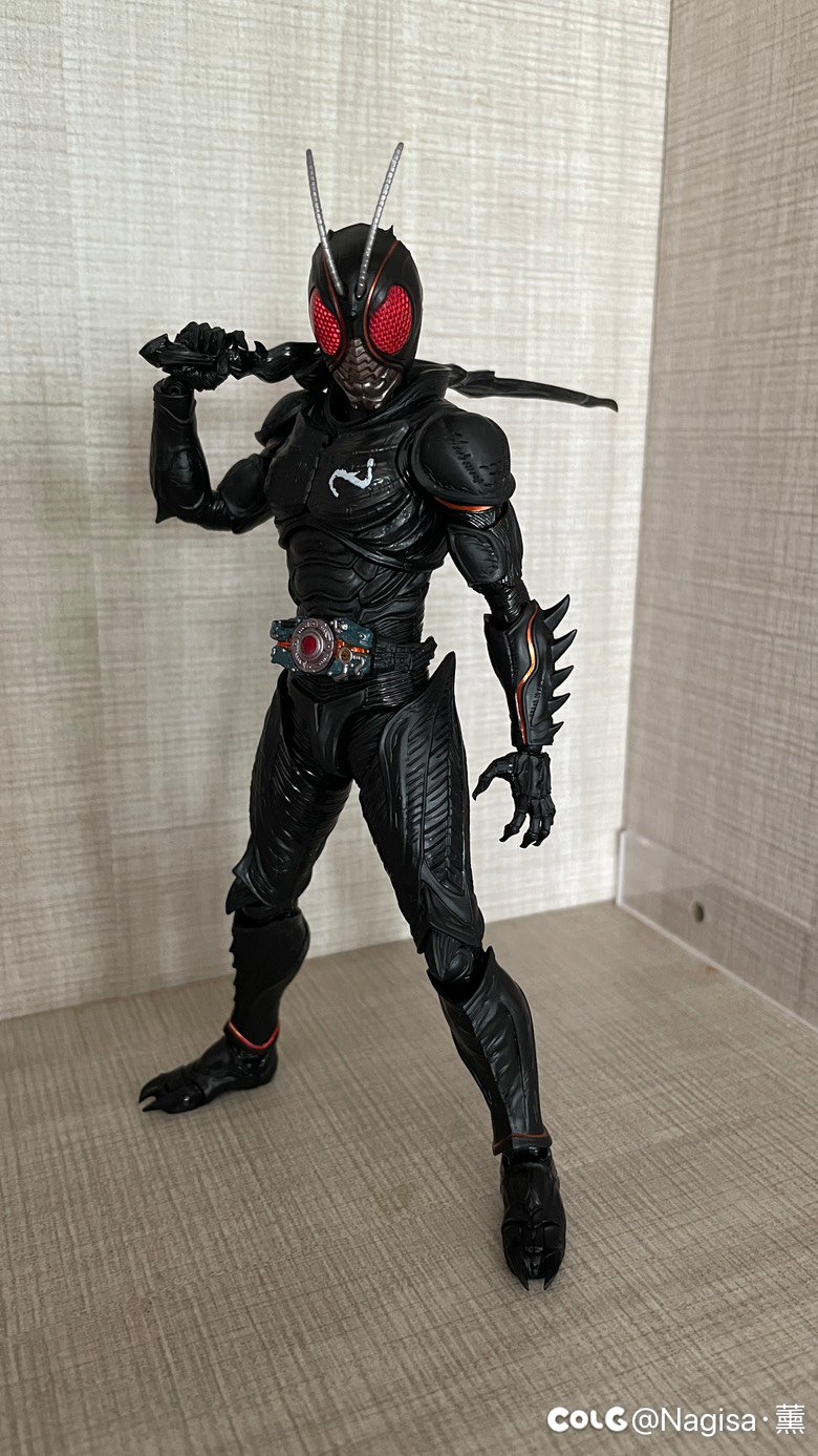 有个疑问，关于假面骑士black sun的1