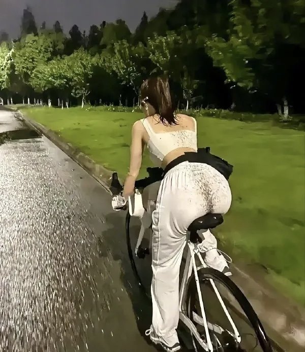 不推荐雨夜骑行1