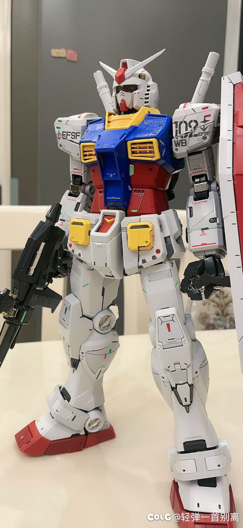 【模型水】昨晚进度，上半身水贴对照说明书贴完了1