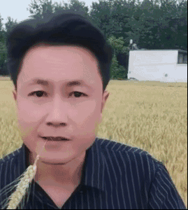 问问体验服的老哥1