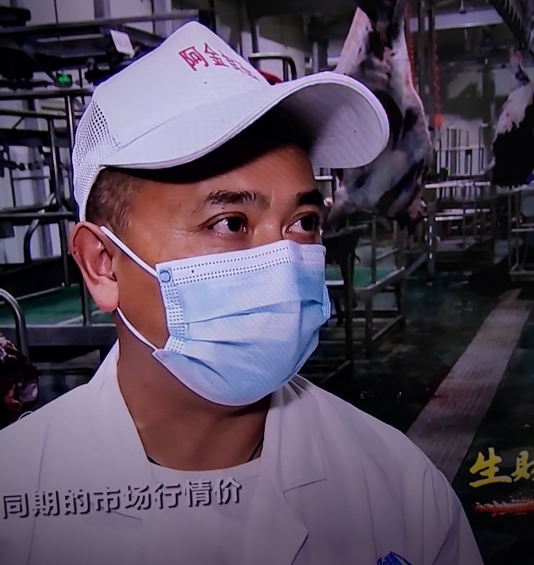 这人看起来有点眼熟1