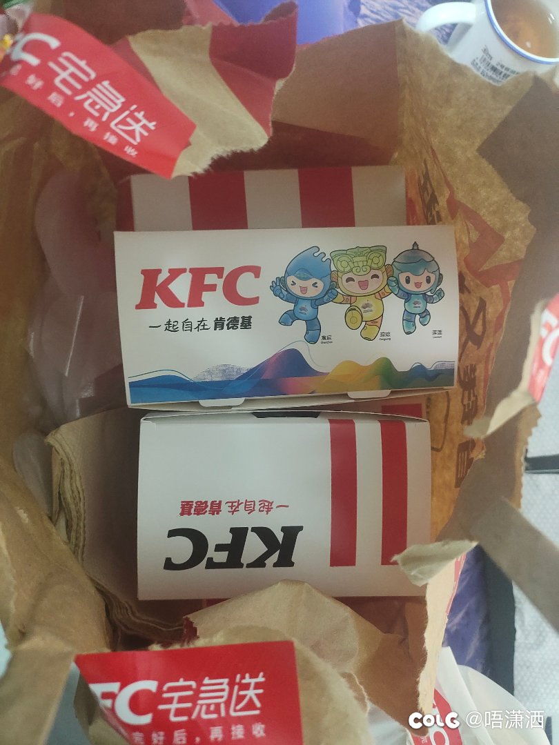 猪瘾再犯：23块吃73块的肯德基宵夜桶4