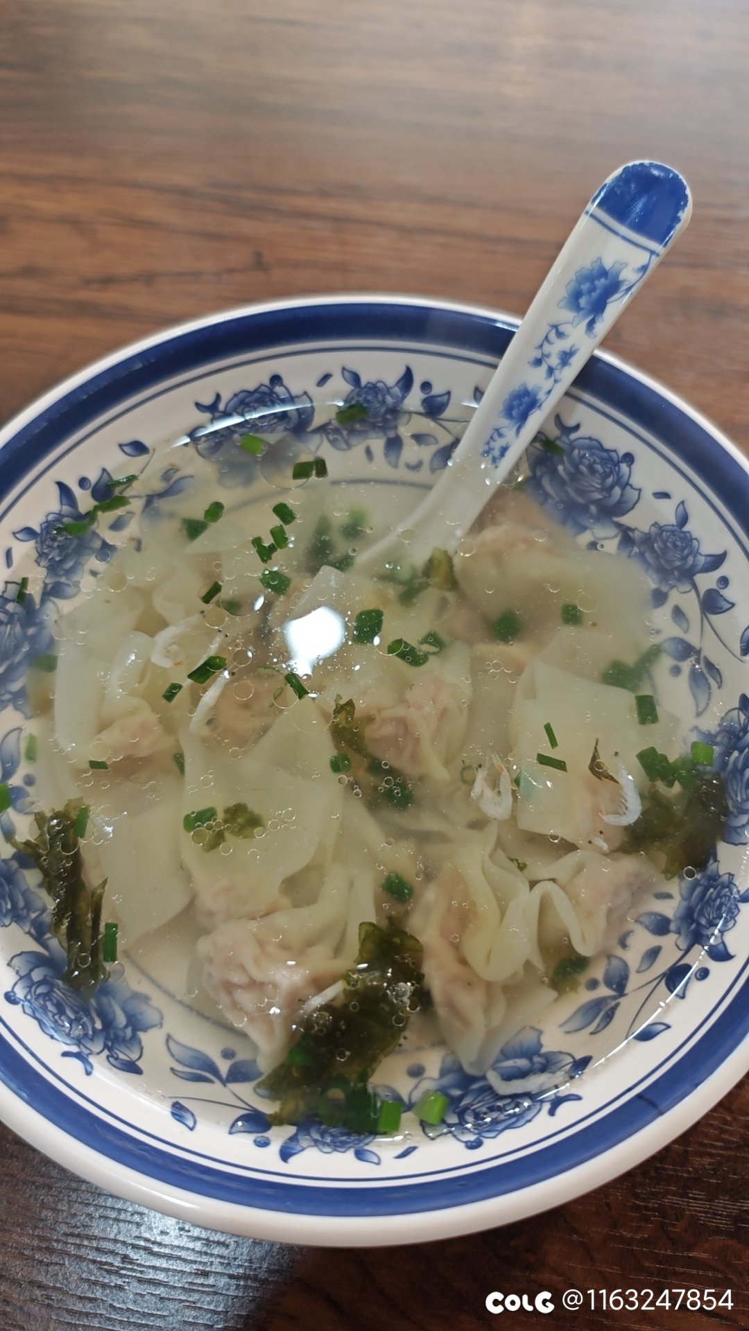加班简简单单吃一点1