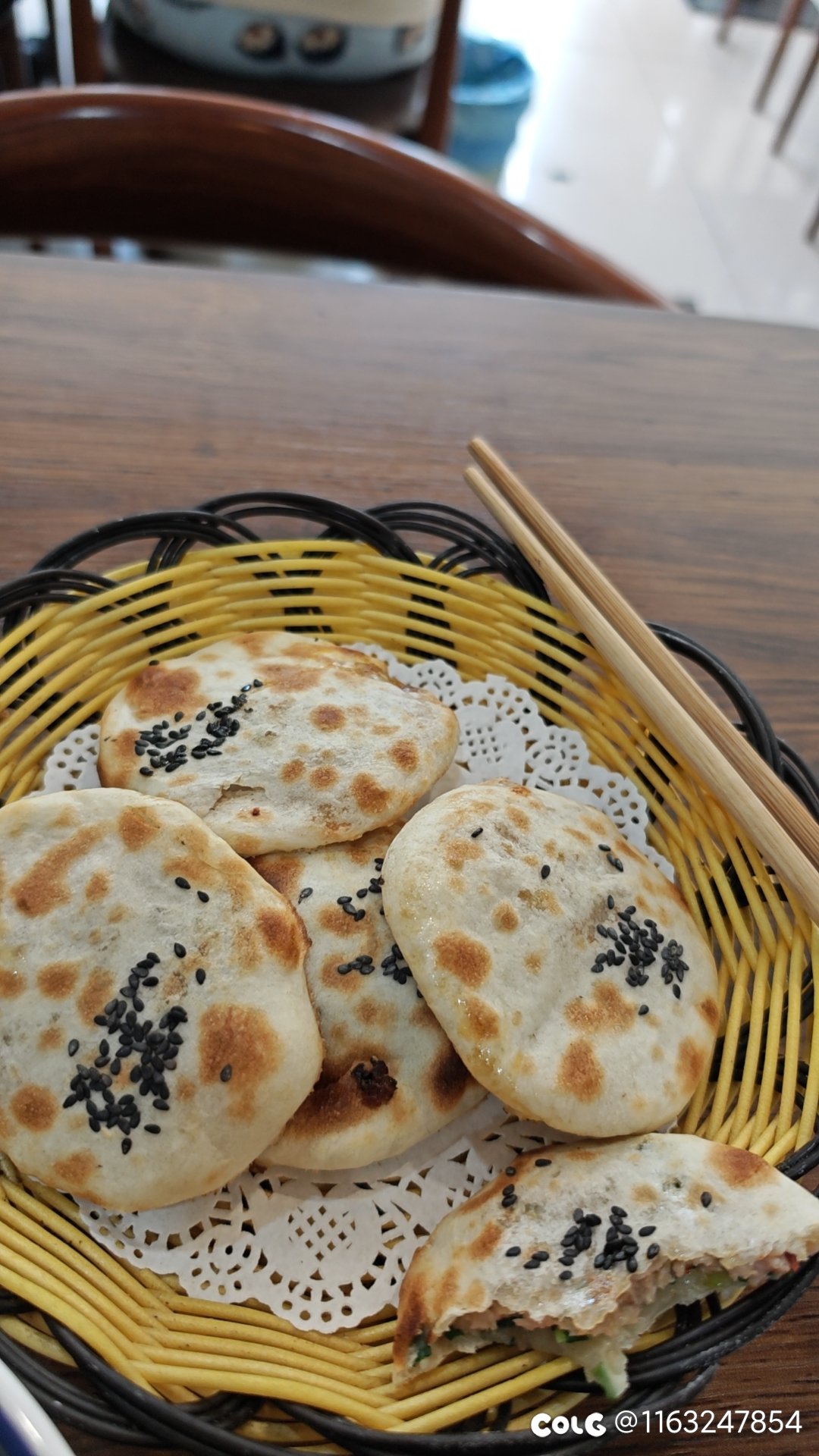 加班简简单单吃一点2