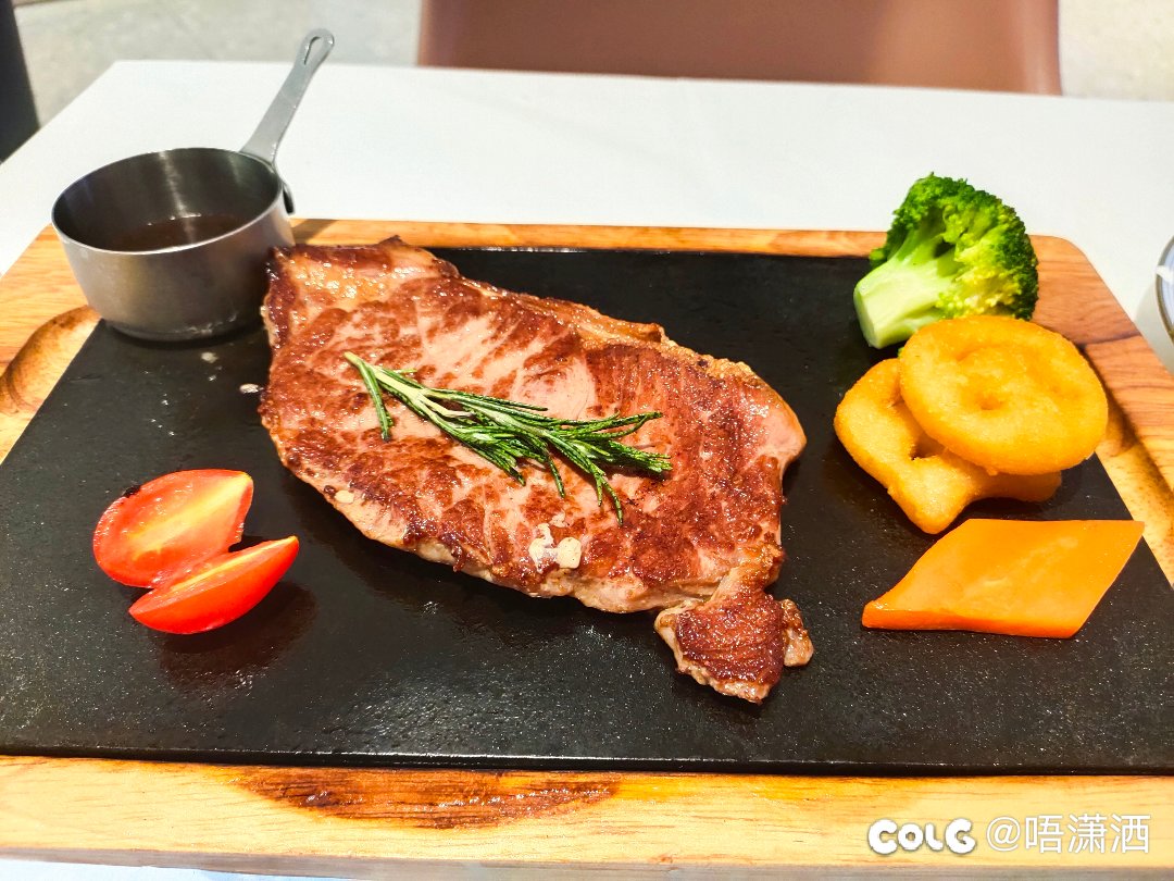 变🐖记：年末加班熬夜有点多，得补一补。今年最后一天，你们值班了吗？1