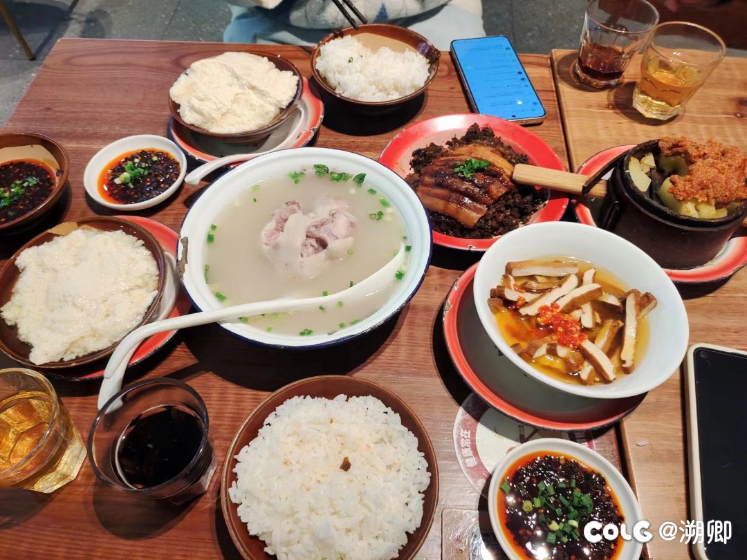 吃饭吃饭:终于吃到豆花饭了1