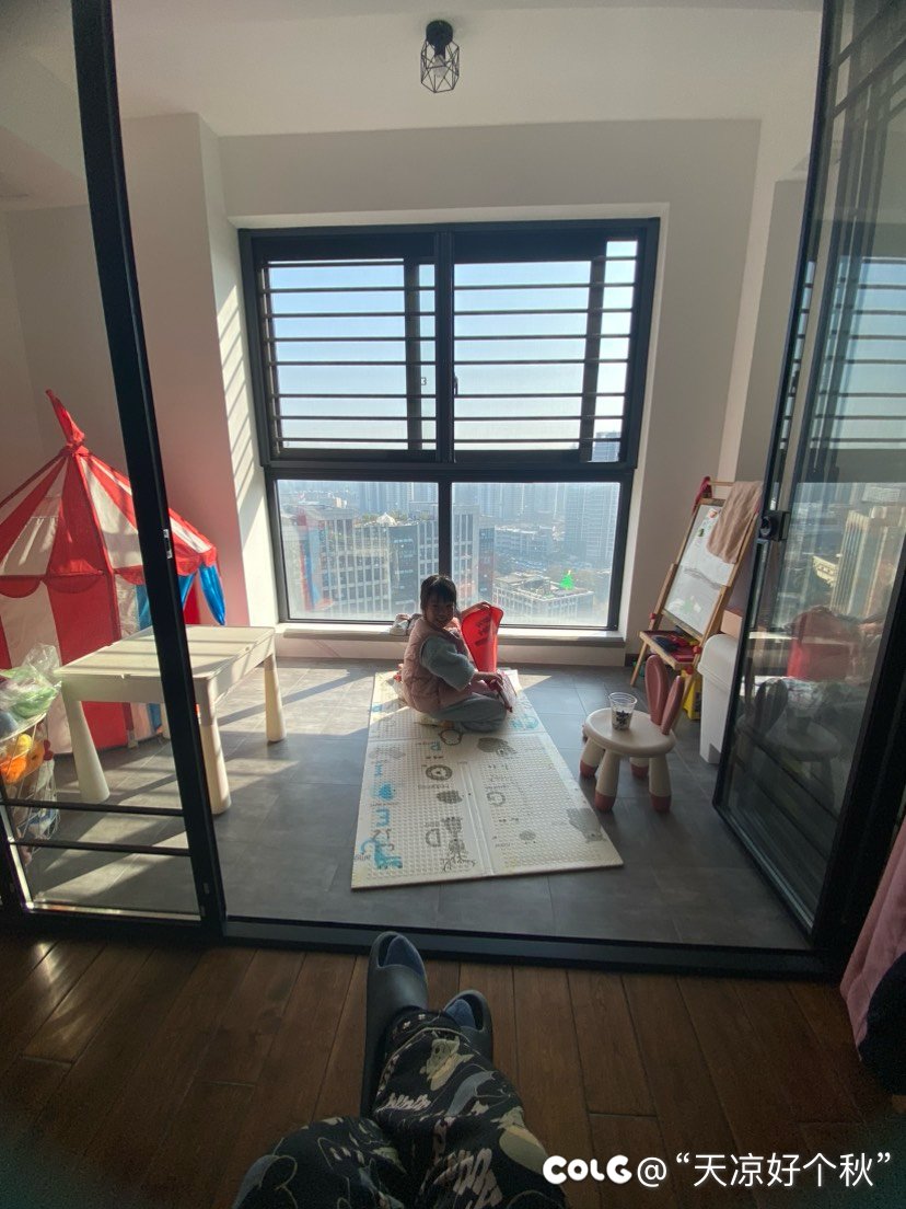 还是阳台遛娃最省心1
