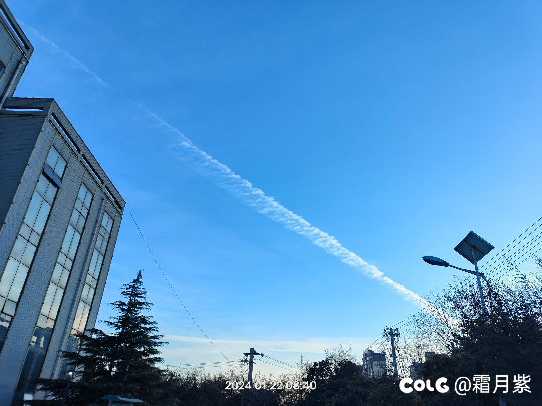 雪后，空气澄净，飞机云1