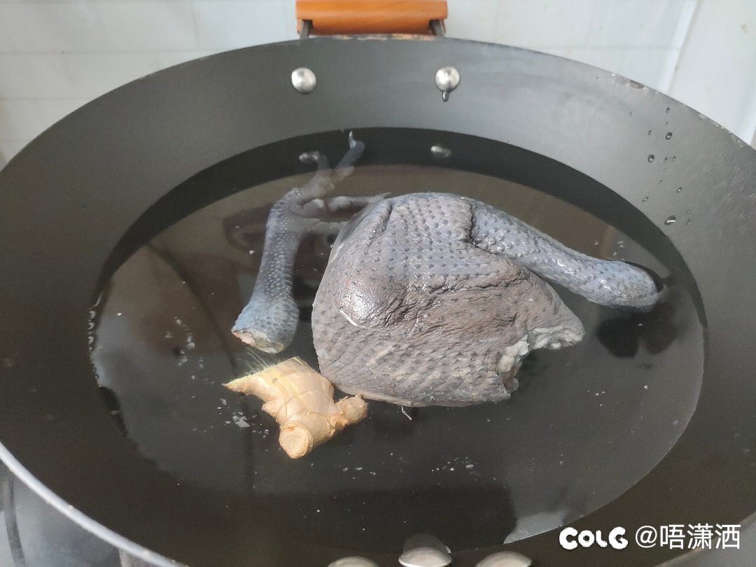 变🐖记：炖一锅汤吃两天，继续上班到大年301