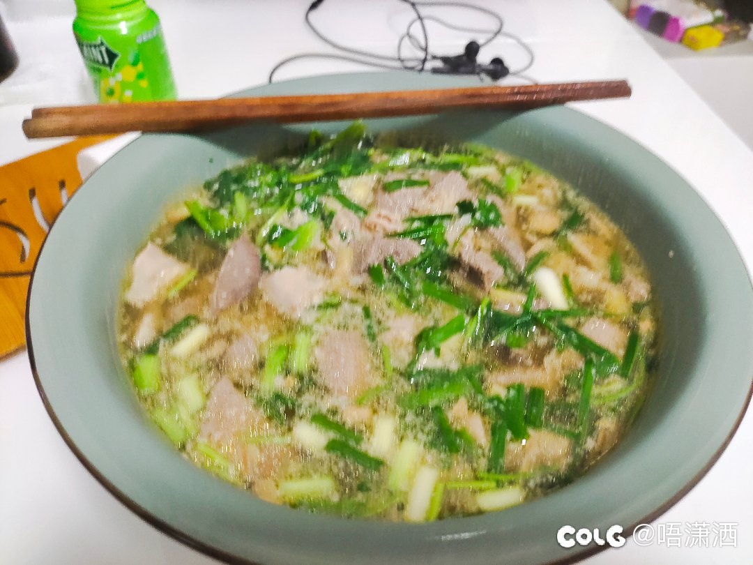 变🐖记：昨天被蚊子吸一晚上血，今天补补。3