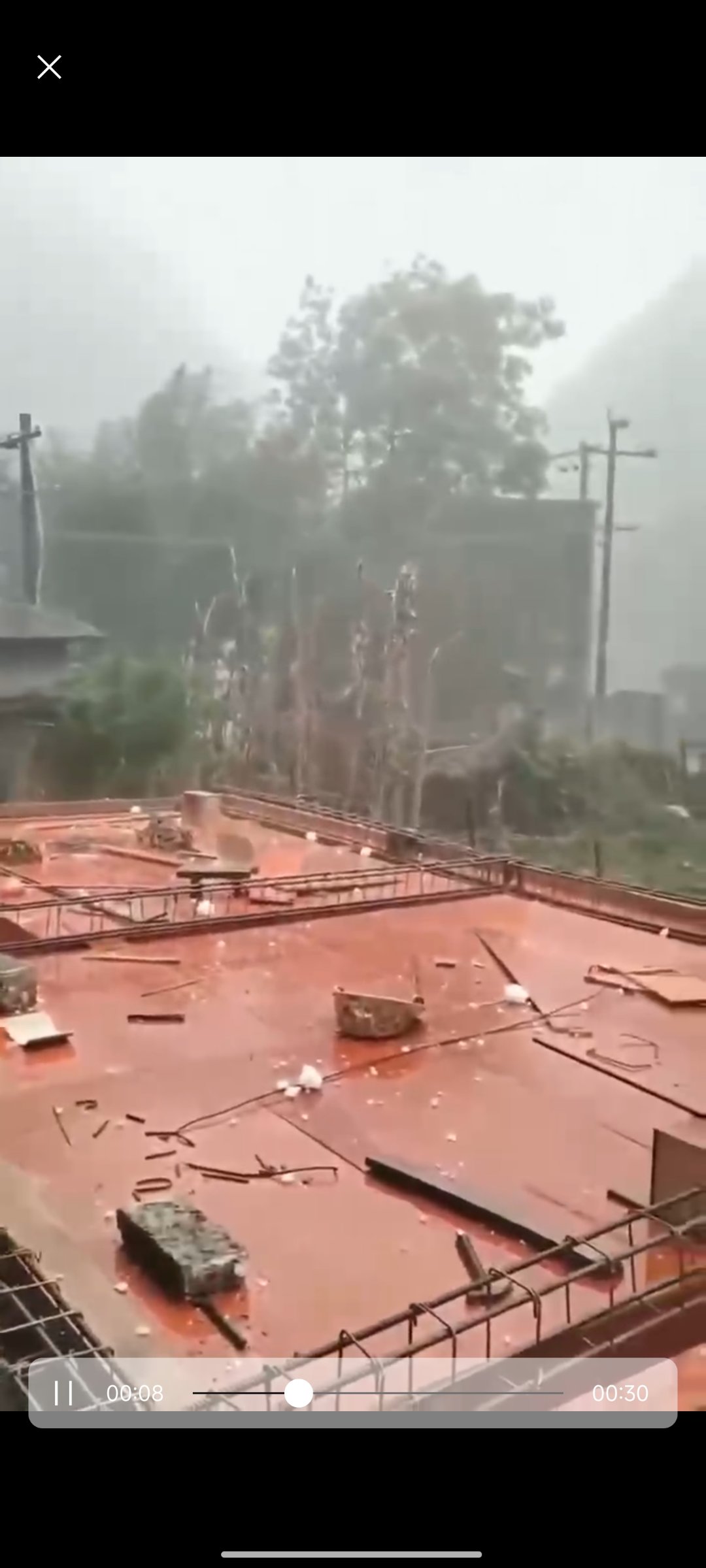 这么大的冰雹，我tm直接吓尿1