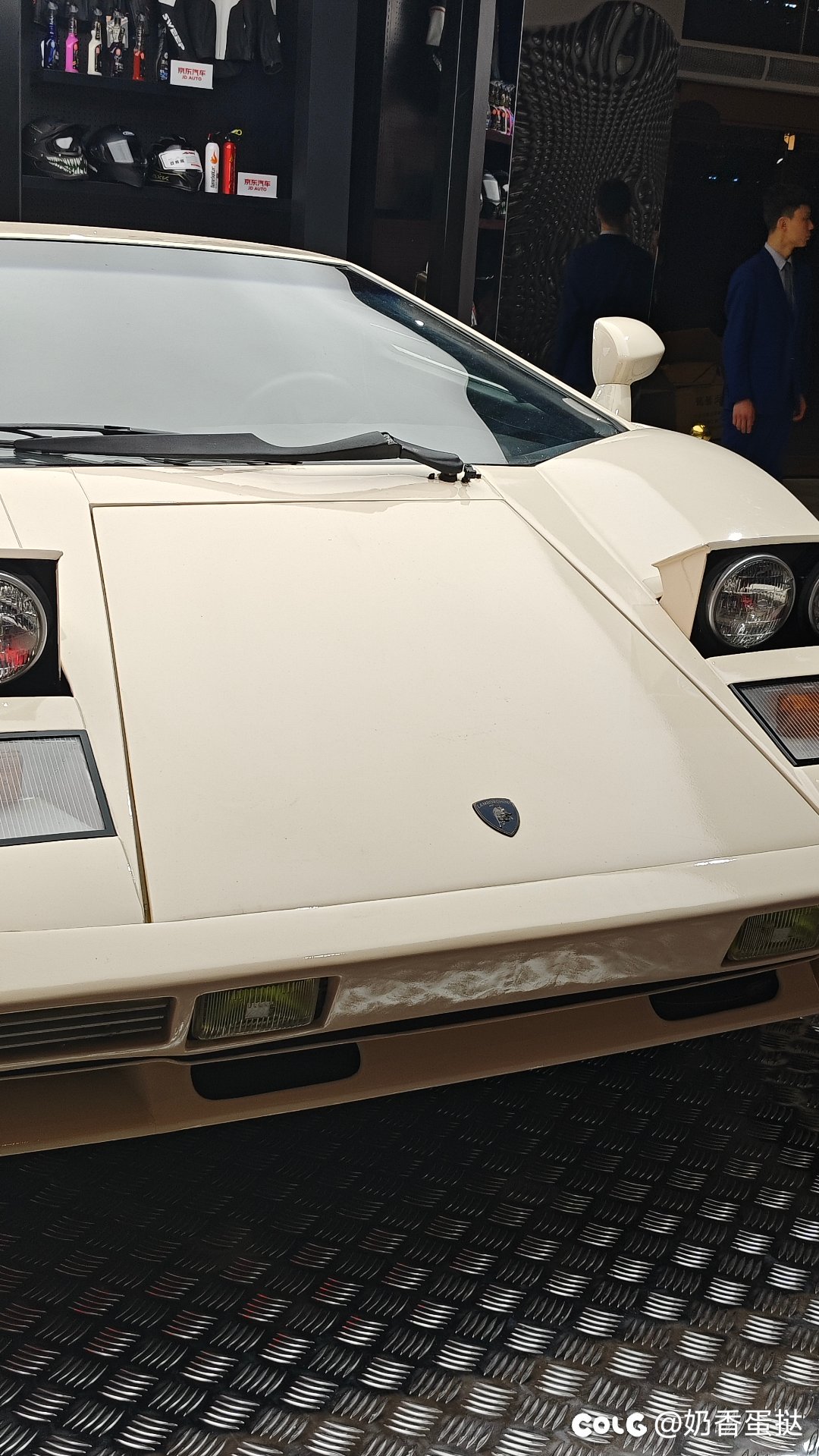 公司展出了一台车2