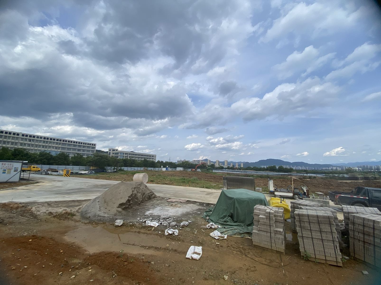 富春搬砖图1