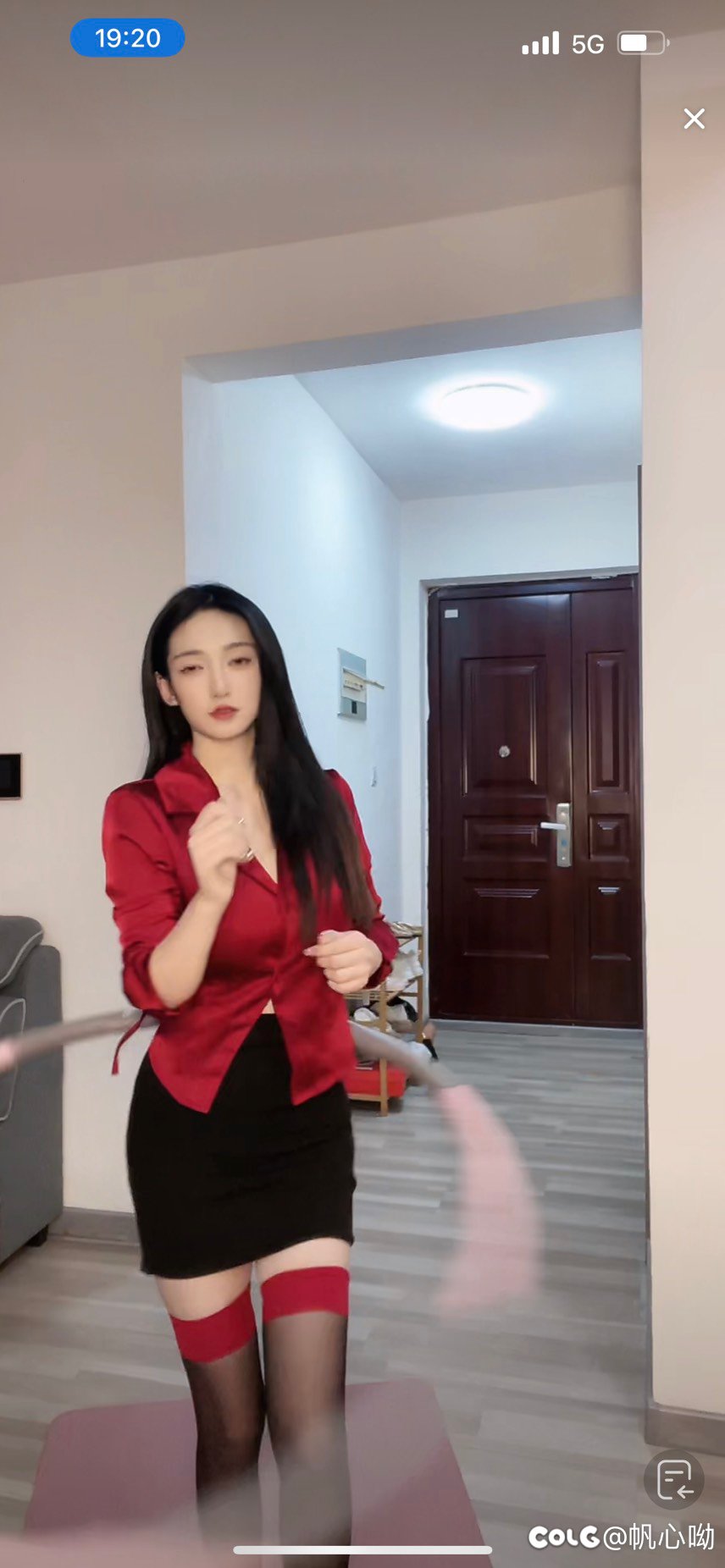 啥会开放时装拍卖啊，无属性的也行啊1