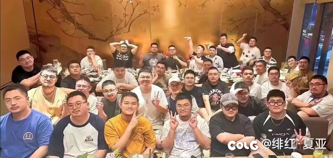 我感觉他们都是失散多年的亲兄弟1