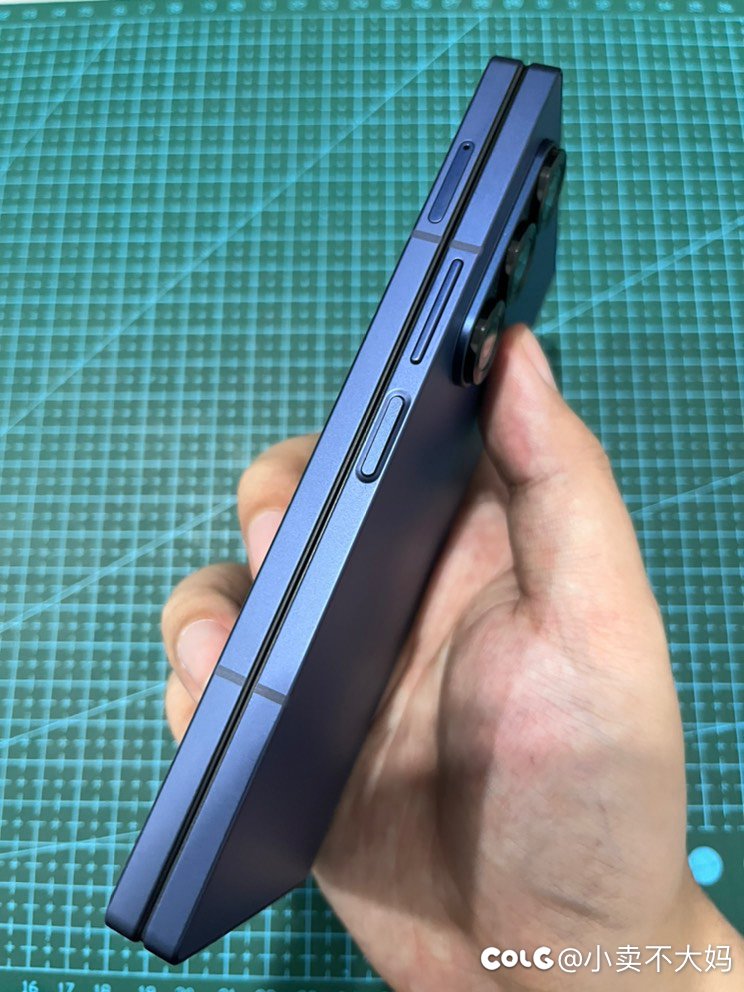 迟到的三星Fold64
