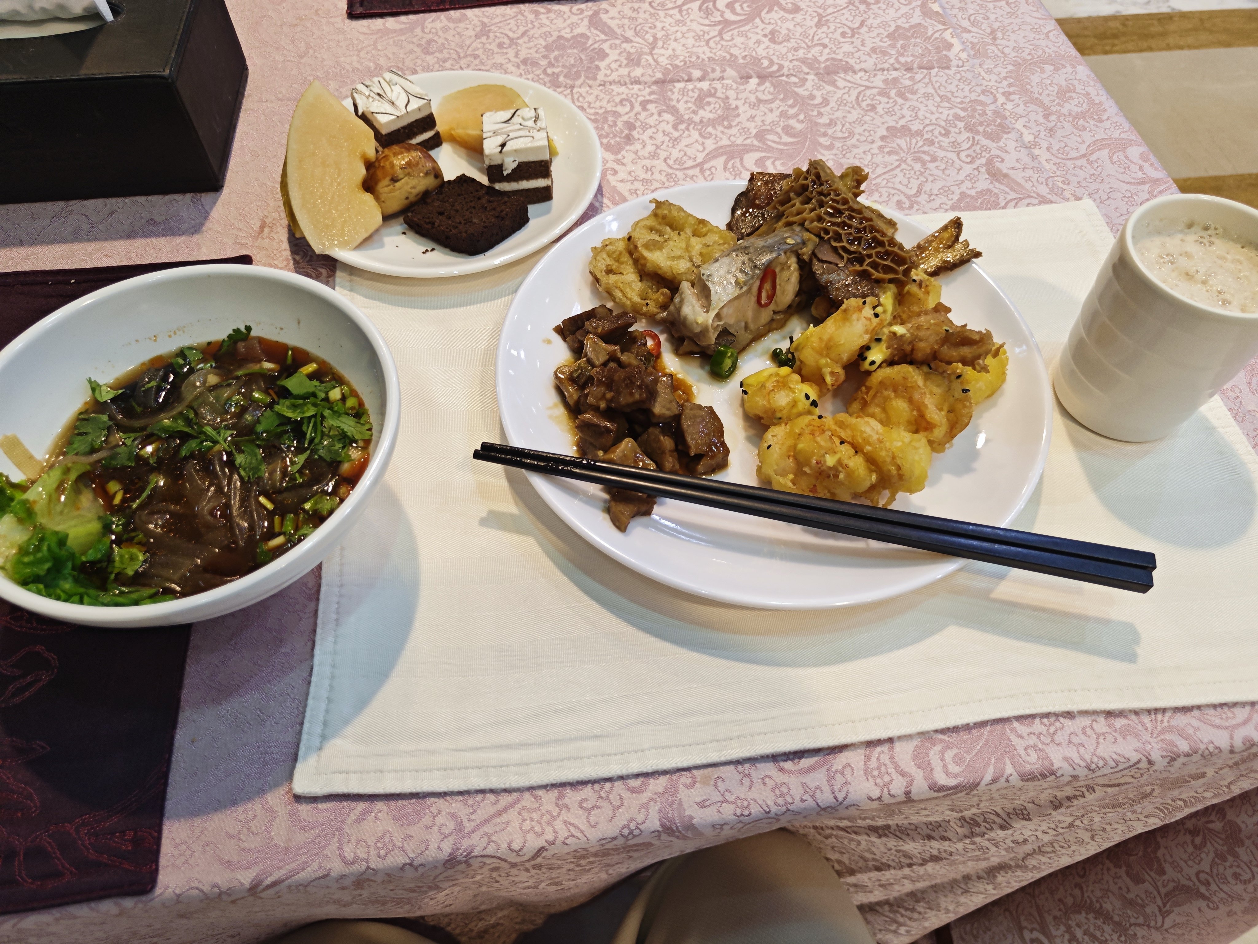 两天培训无肉不欢，外带和群友成功面基1