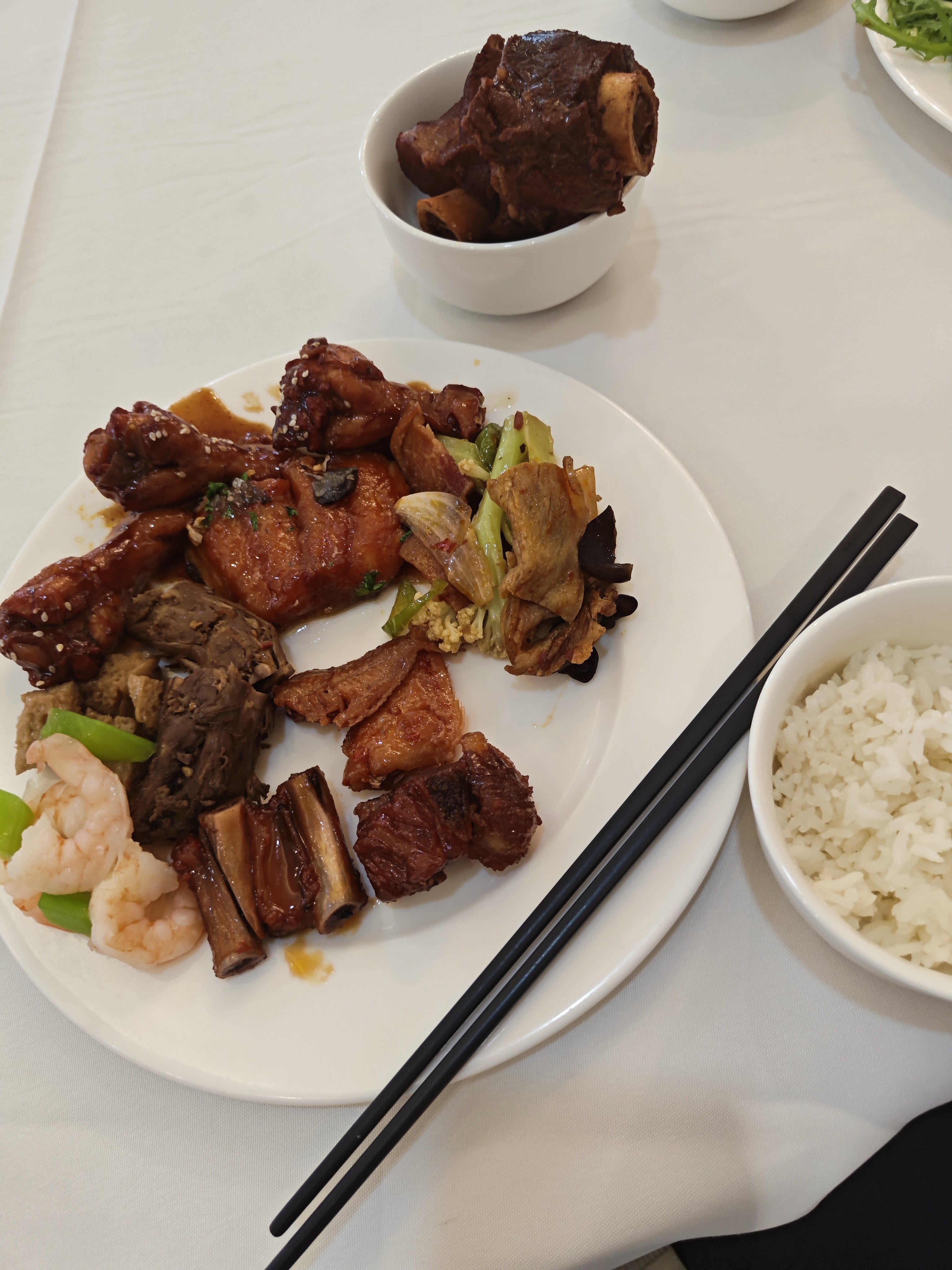 两天培训无肉不欢，外带和群友成功面基2
