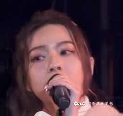 谁知道唱歌的是谁了？2