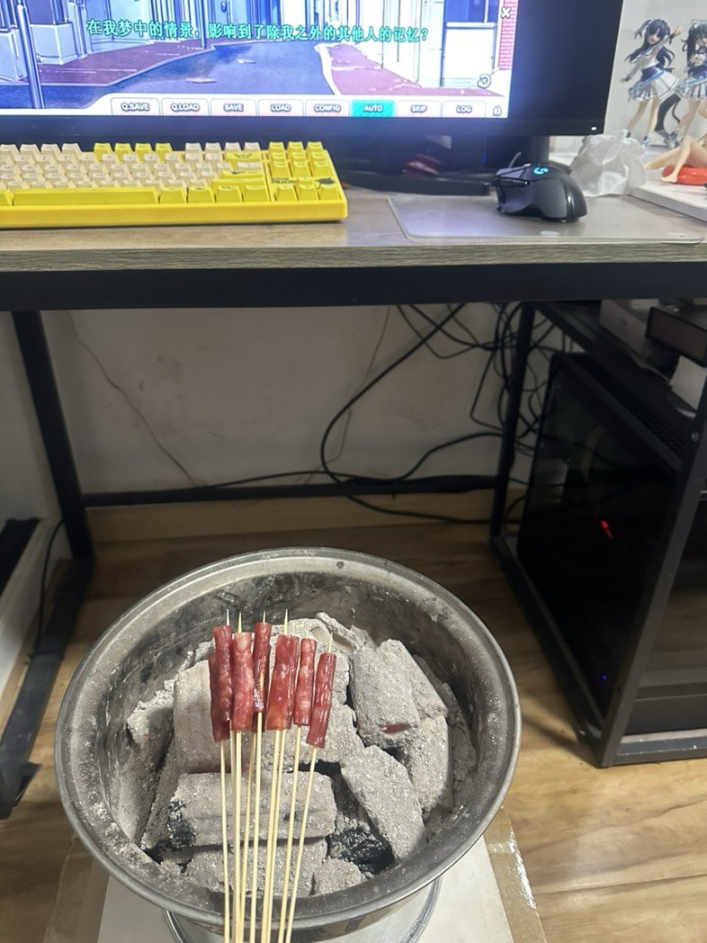 可乐喝着  串烤着  游戏玩着  舒服～1