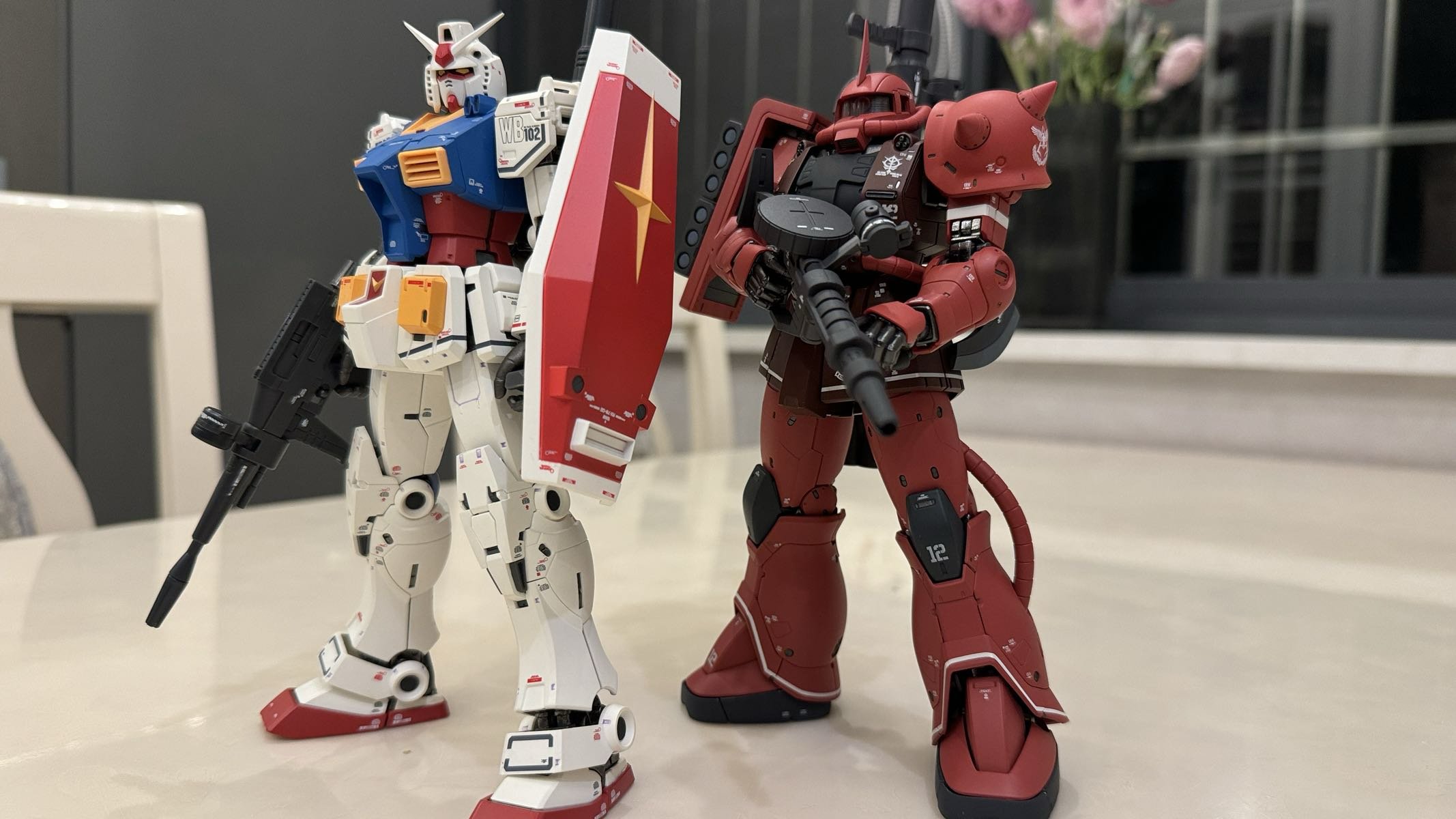 【模型水】好久没有玩胶了，来个夏亚飞踢1