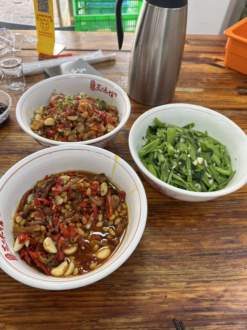 老陈不语，只是一直在嘶哈1