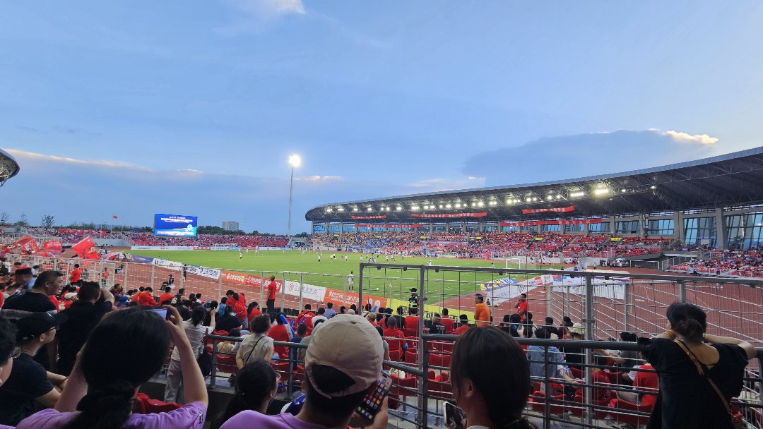 南通Vs宿迁开场前，这云有点好看1