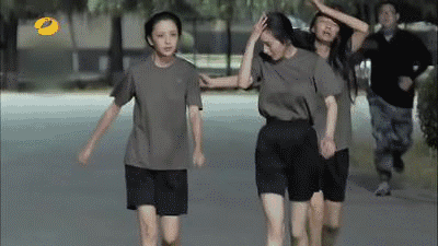 最近懒得玩游戏  请问领周年庆奖励需要哪几天上线？1