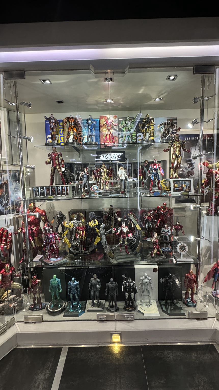 【多图】下午在酒店睡了一小时，然后出门去旺角的HOTTOYS总部8