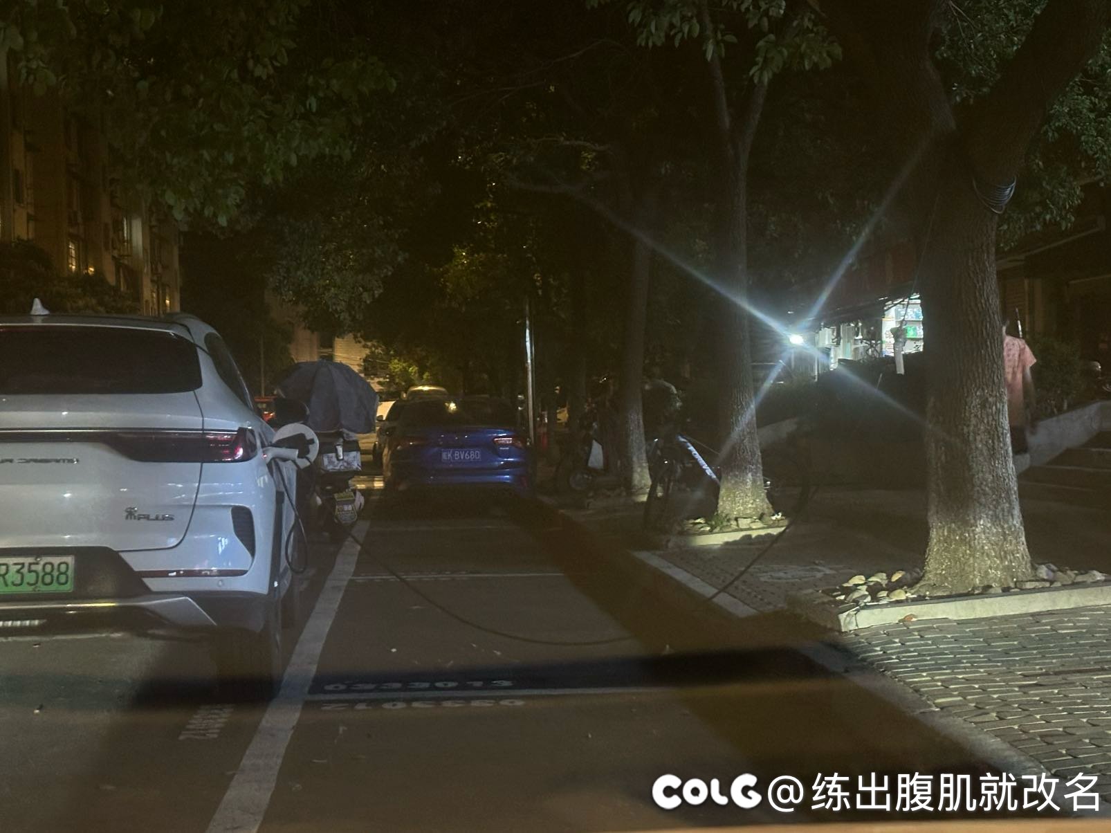 不知道先吐槽哪一点1
