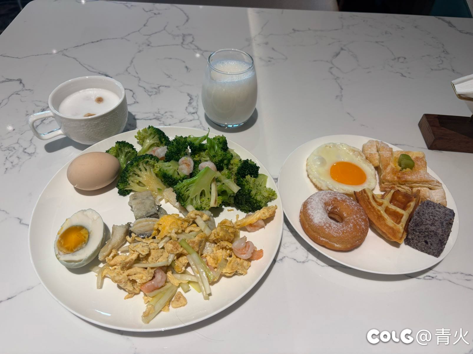 家旁边的酒店自助早餐对外开放了1
