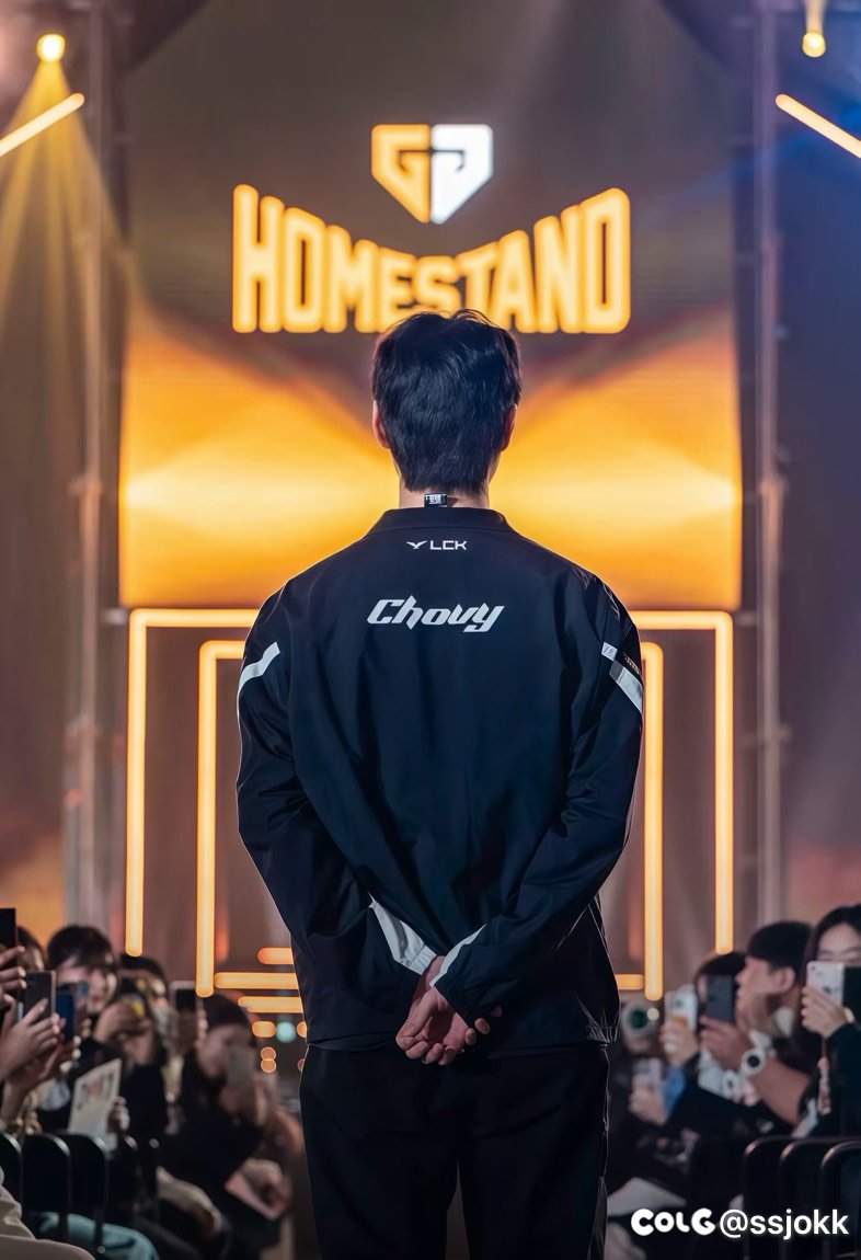 兄弟们求这个类型的照片英雄联盟的哪里找5