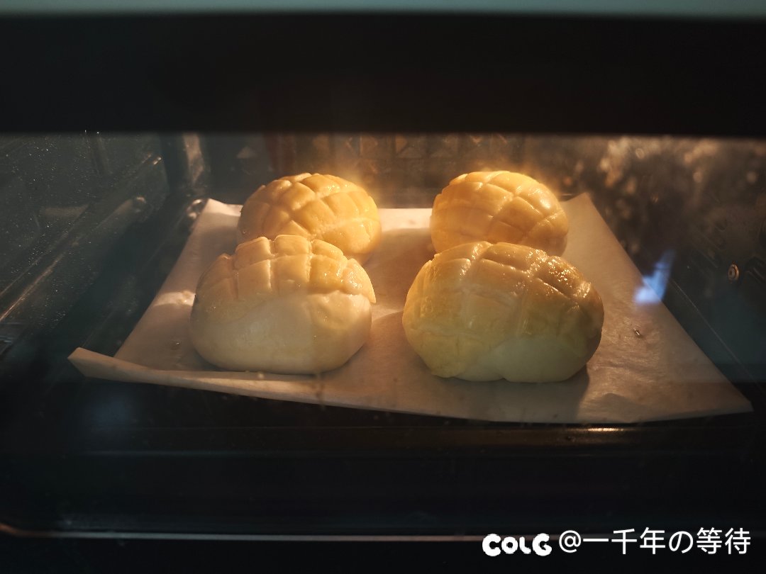 周末买了个菠萝包打算当早饭3