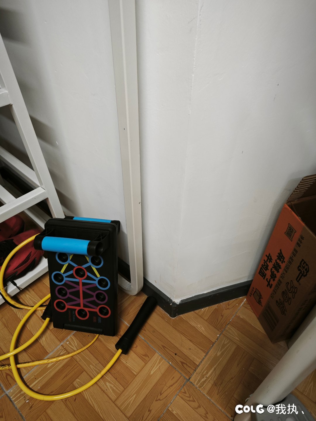 做俯卧撑可以试一下这种支撑板1