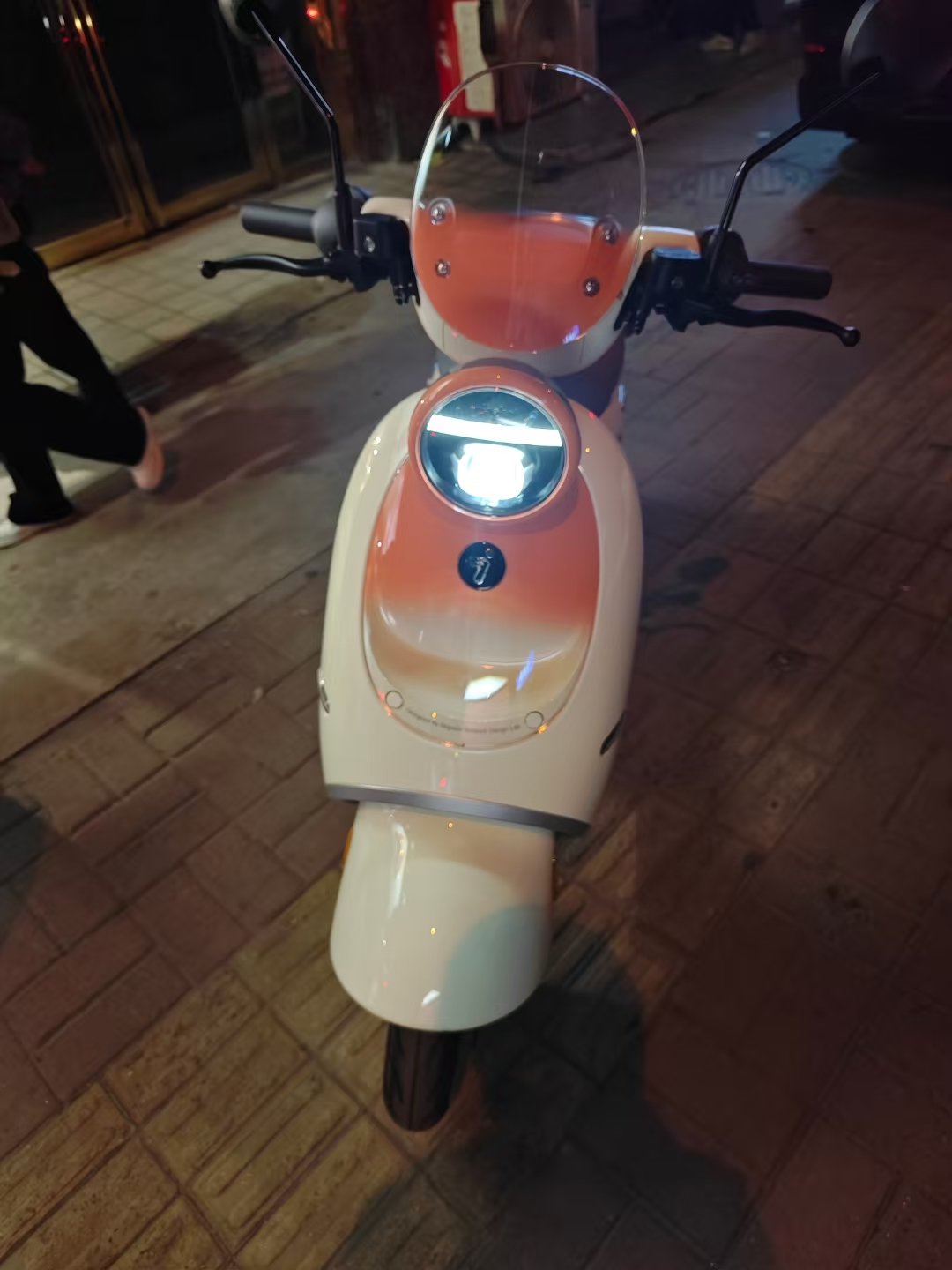 双11就买了个手机，买了个韭号。7