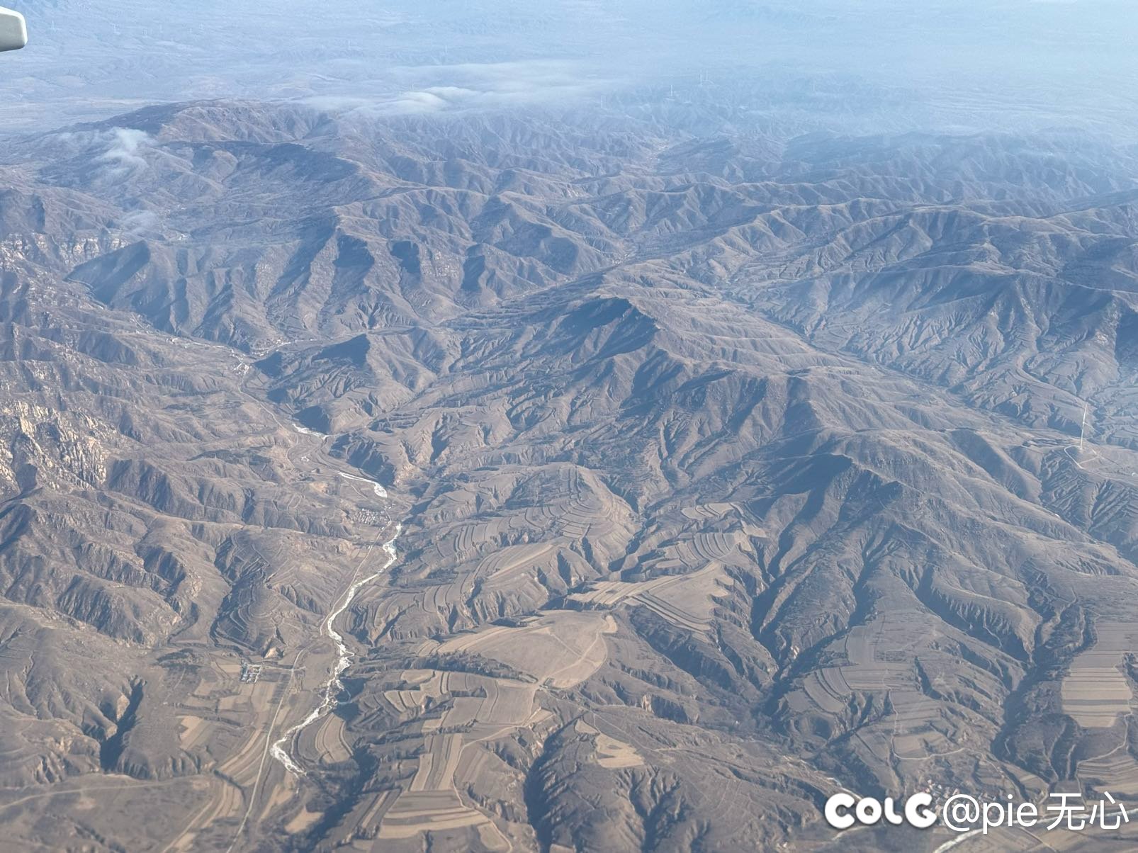 冬天的北方大地，光秃秃的一片1