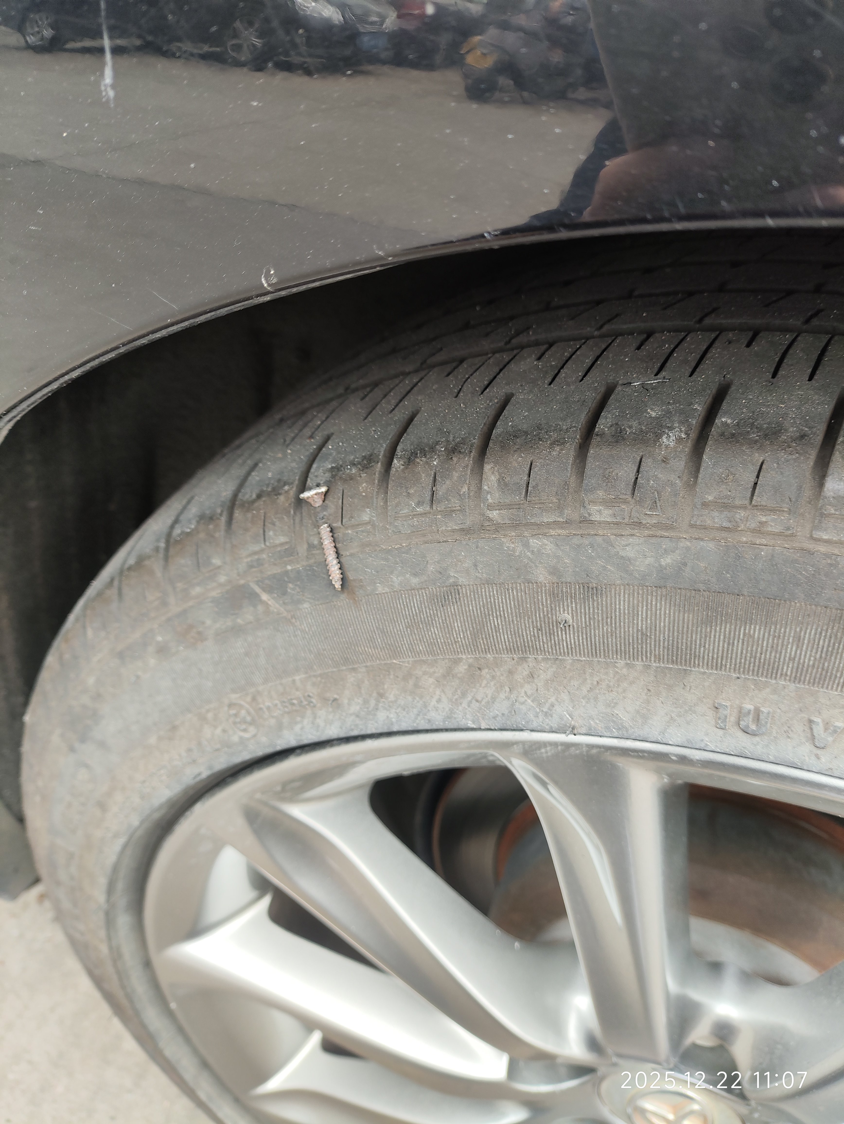 我今年才换的轮胎啊1