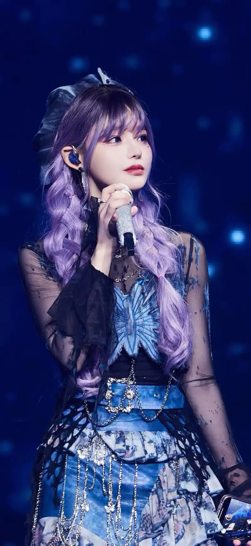 今年关注了几个女歌手，感觉都还可以4